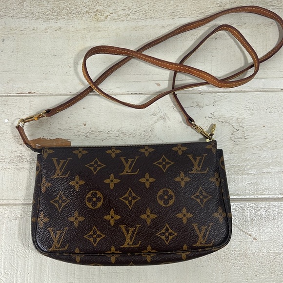 Louis Vuitton Pouch Bag Pochette Monogram - Picture 3 of 16